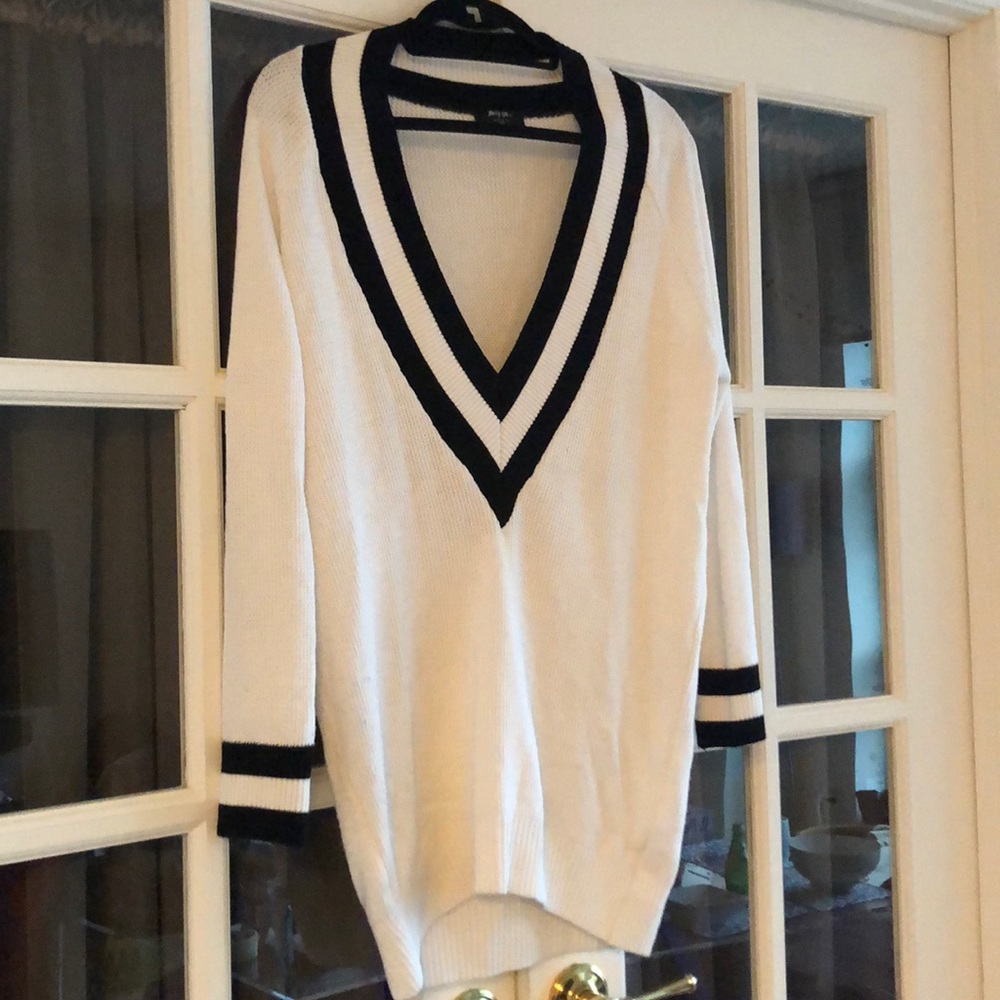 nasty gal XS v neck sweater - black/white